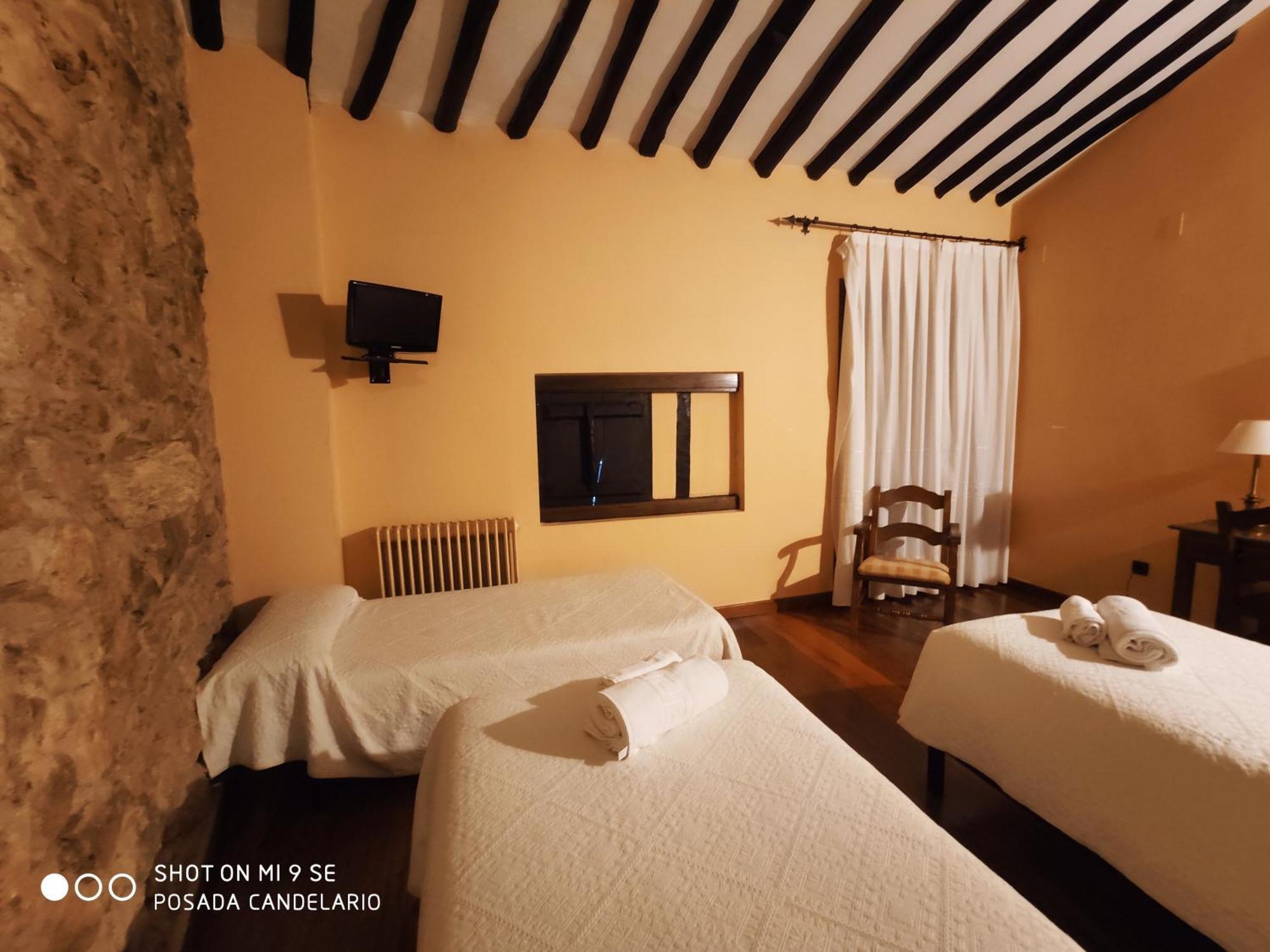 Posada de Candelario Quarto foto